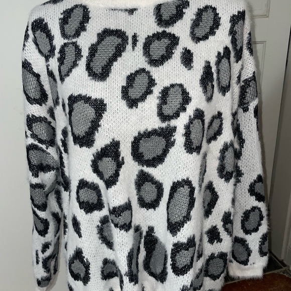 Leopard altared state-   Print Women's Sweater - Black and White - Picture 1 of 3